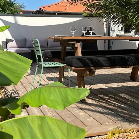 L'air Du Bassin A Deux Pas Ares